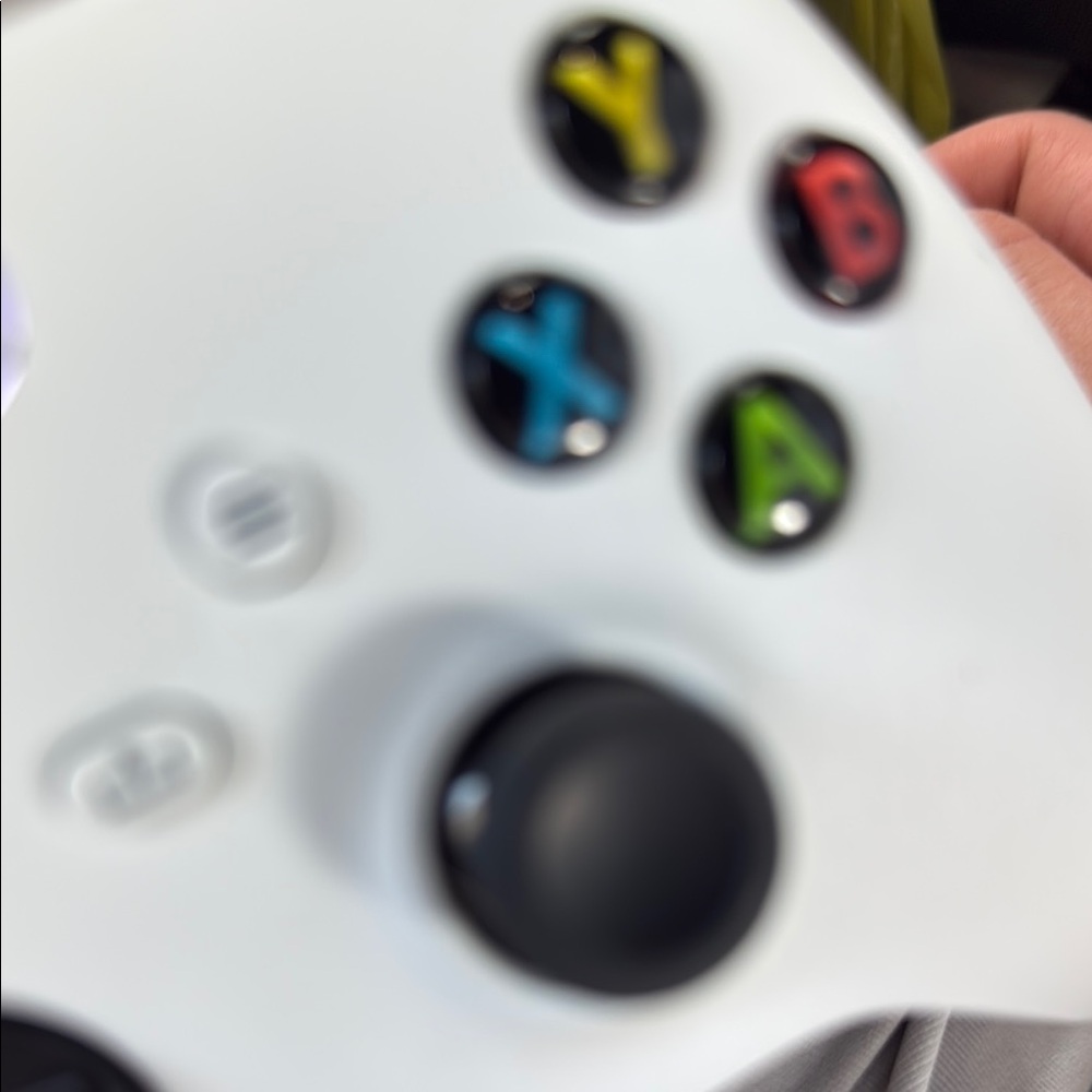 White Wireless Gaming Controller